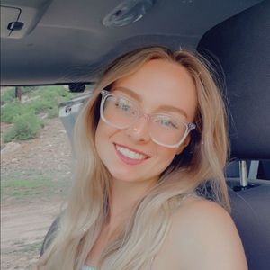 Meet your Posher, Alaina